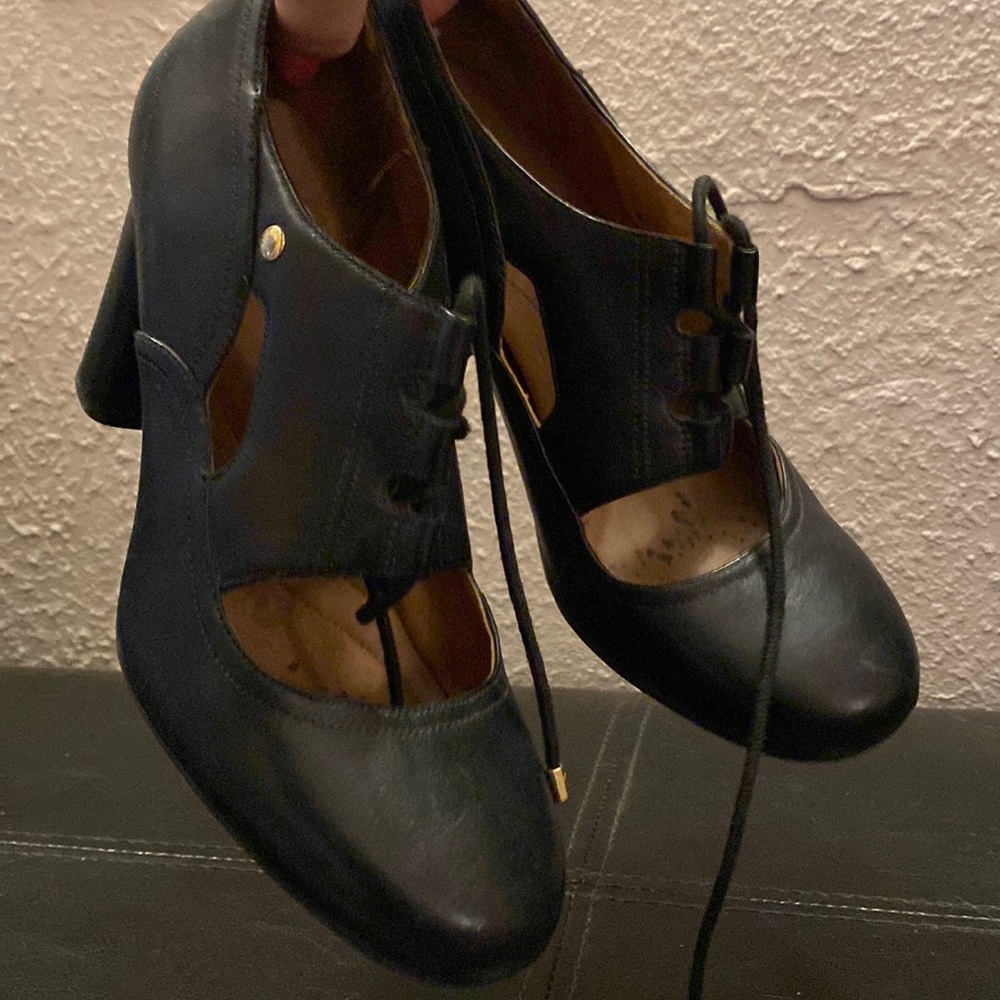 Clarks 7M heel black leather